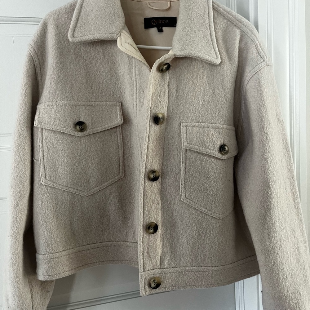 Quince Women's Beige Shirt Jacket